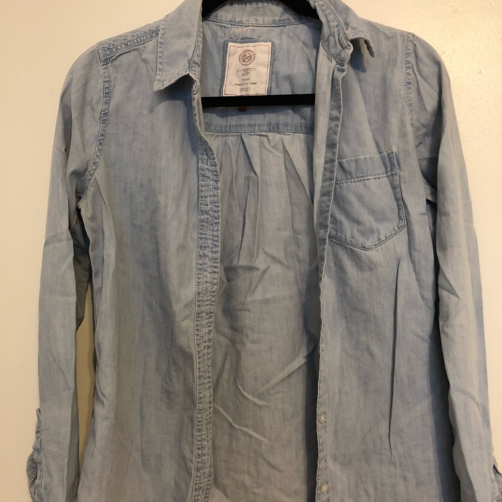 Denim long sleeve button down shirt!